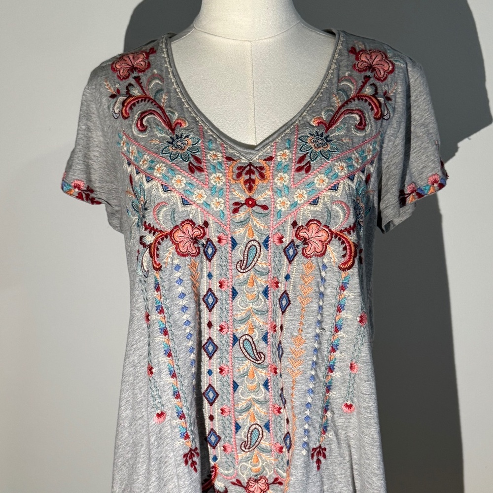 Johnny Was, Tua Cotton Jersey Embroidered Drape Top, Grey, Size S